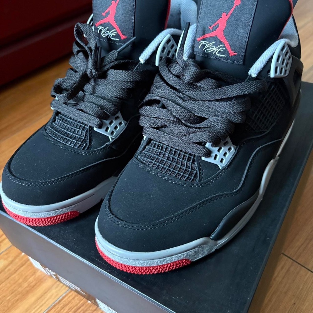 Jordan 4 Bred